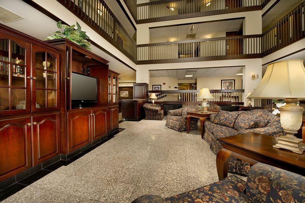 Drury Inn & Suites St. Louis Airport Edmundson Exterior photo